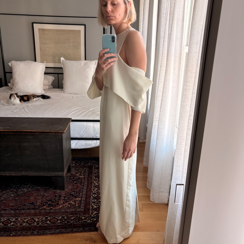 AQ/AQ Evening Gown / Maxi Dress / Wedding Dress — Very Good Condition - Picture 2 of 6